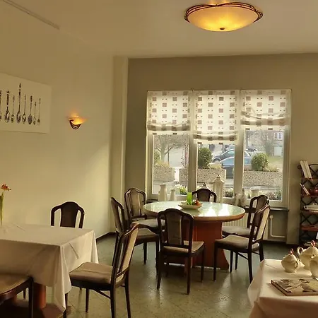 Restaurant Und Zum Weissen Ross Hotel 2*