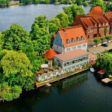 Hotel Restaurant Und Zum Weissen Ross 2*