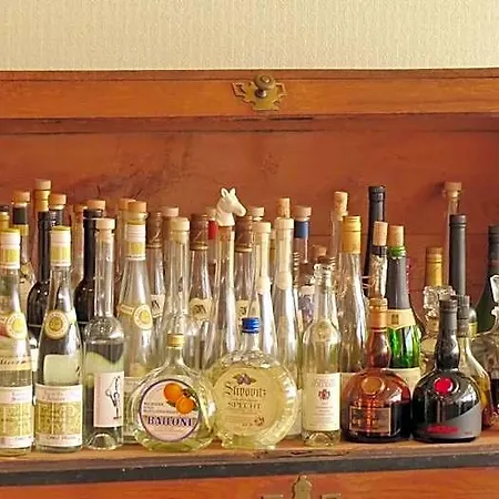 Restaurant Und Zum Weissen Ross Szálloda 2*