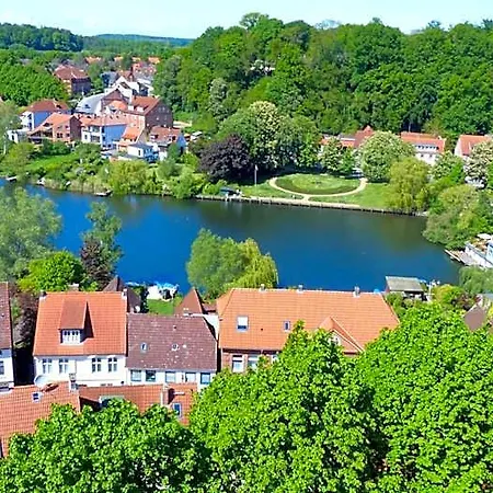 Szálloda Restaurant Und Zum Weissen Ross Mölln
